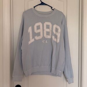 taylor swift original light blue 1989 sweatshirt - large